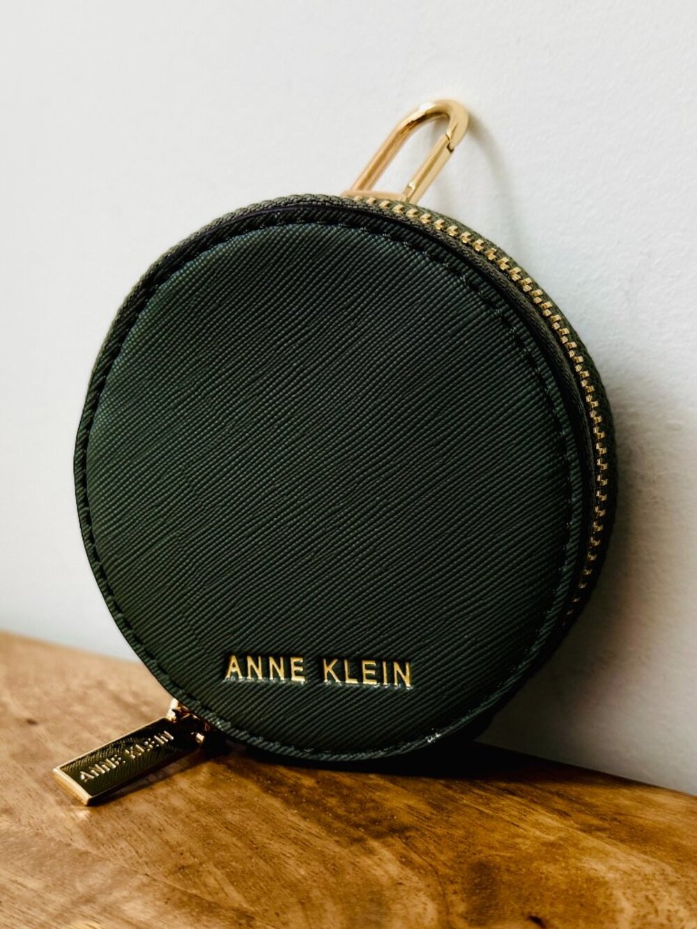 ANNE KLEIN Black Saffiano Round Coin Purse Pouch Bag Charm Earbud Case Clip
